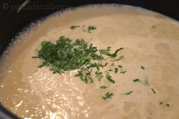 Fresh Parsley and caulifloer leek soup